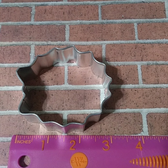 Wreath Metal Cookie Cutter - Picture 3 of 6